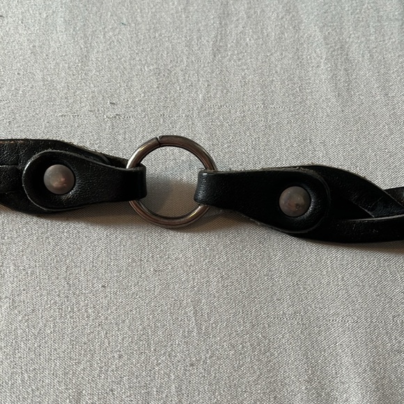 Roots genuine leather belt - Picture 5 of 6